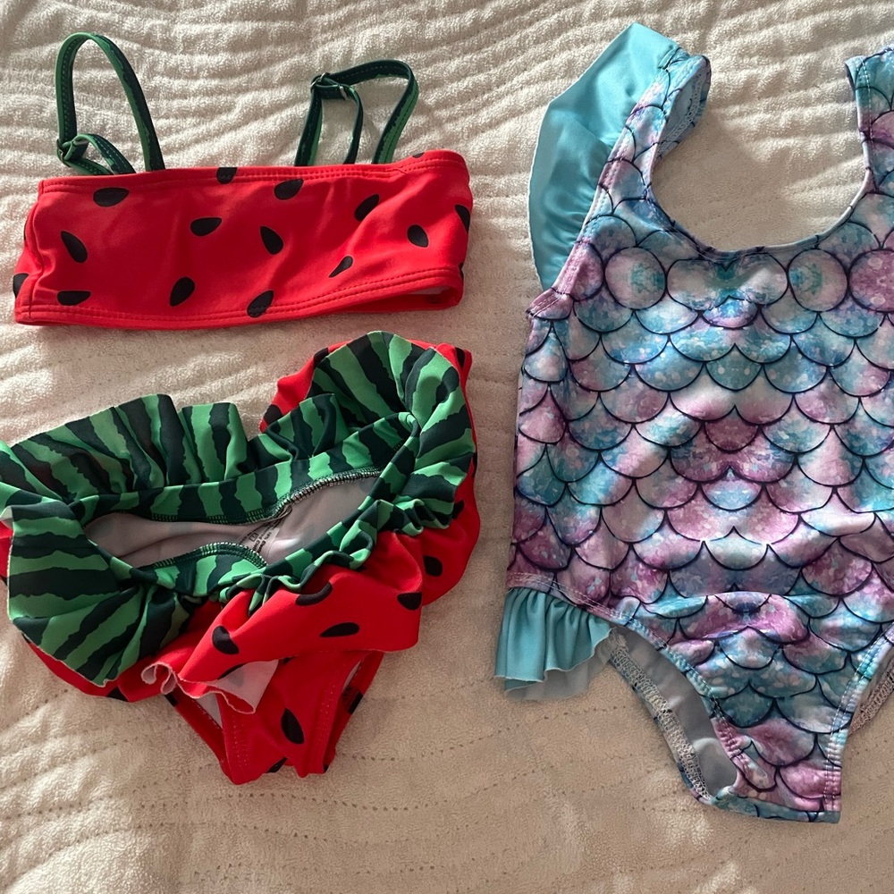 New and unworn 2 piece baby melon bikini mermaid swimwear 9-12 months